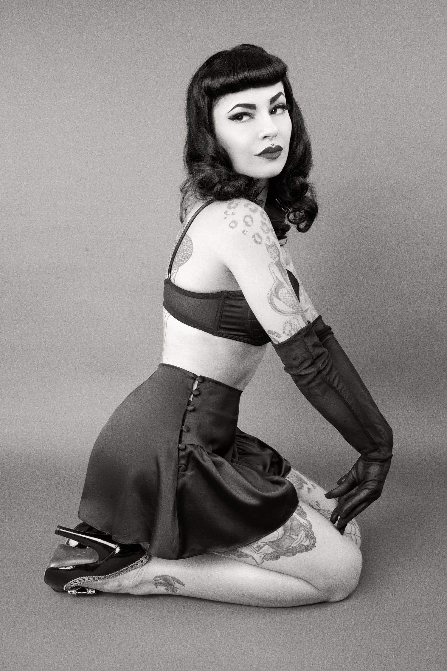Bettie Page Black French Knicker - Image 5