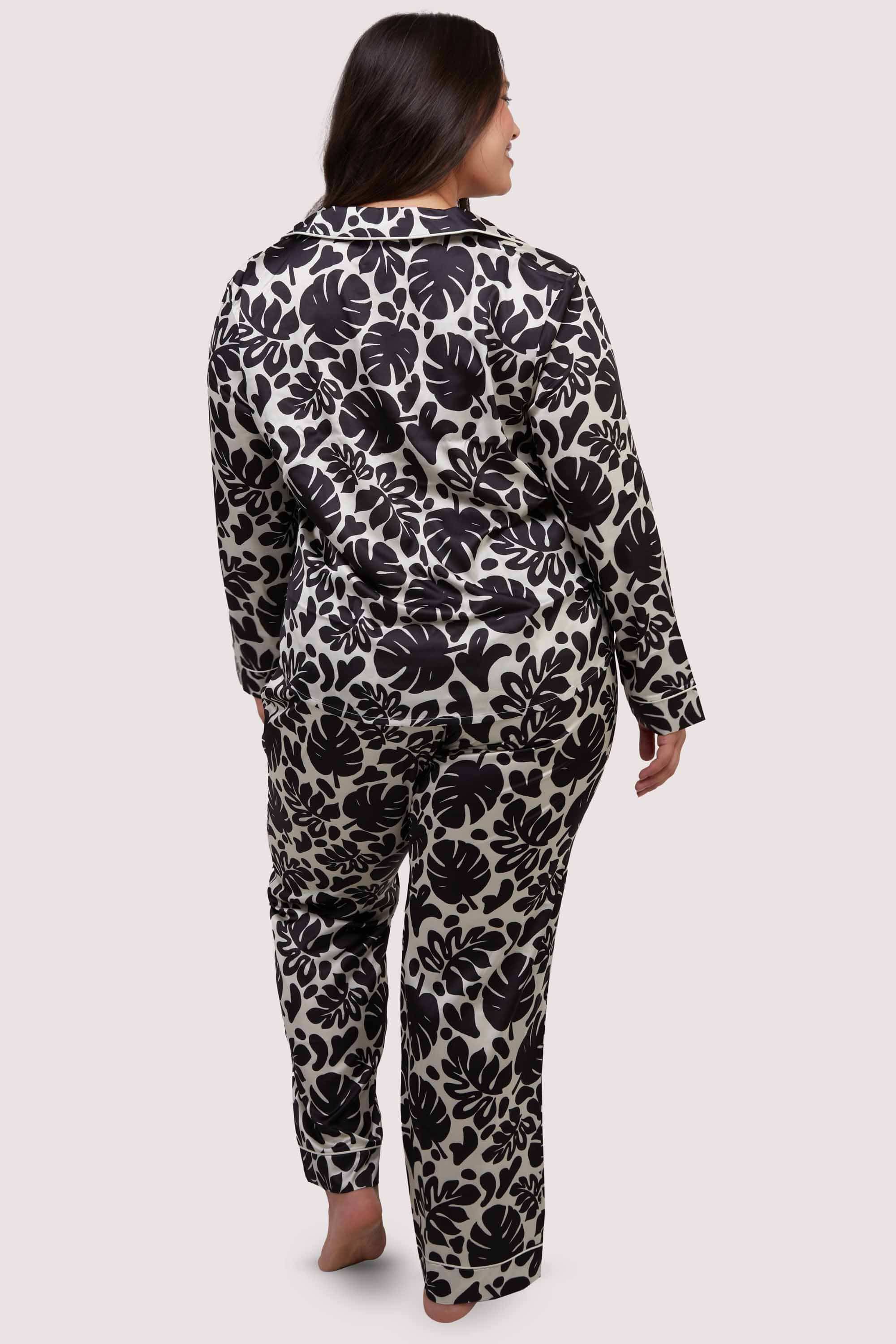 Black and White Abstract Leaf Long Sleeve Pyjama Set - Image 2
