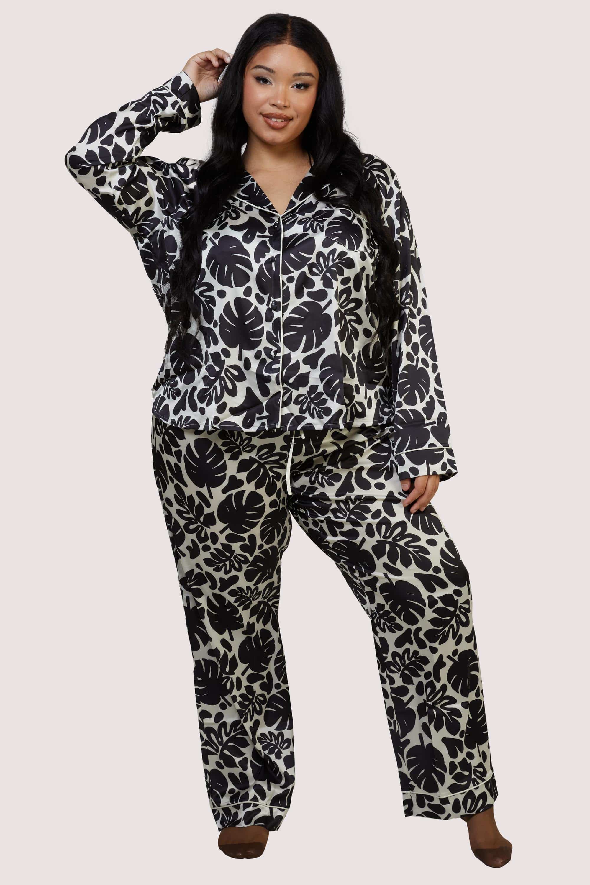 Black and White Abstract Leaf Long Sleeve Pyjama Set - Image 9