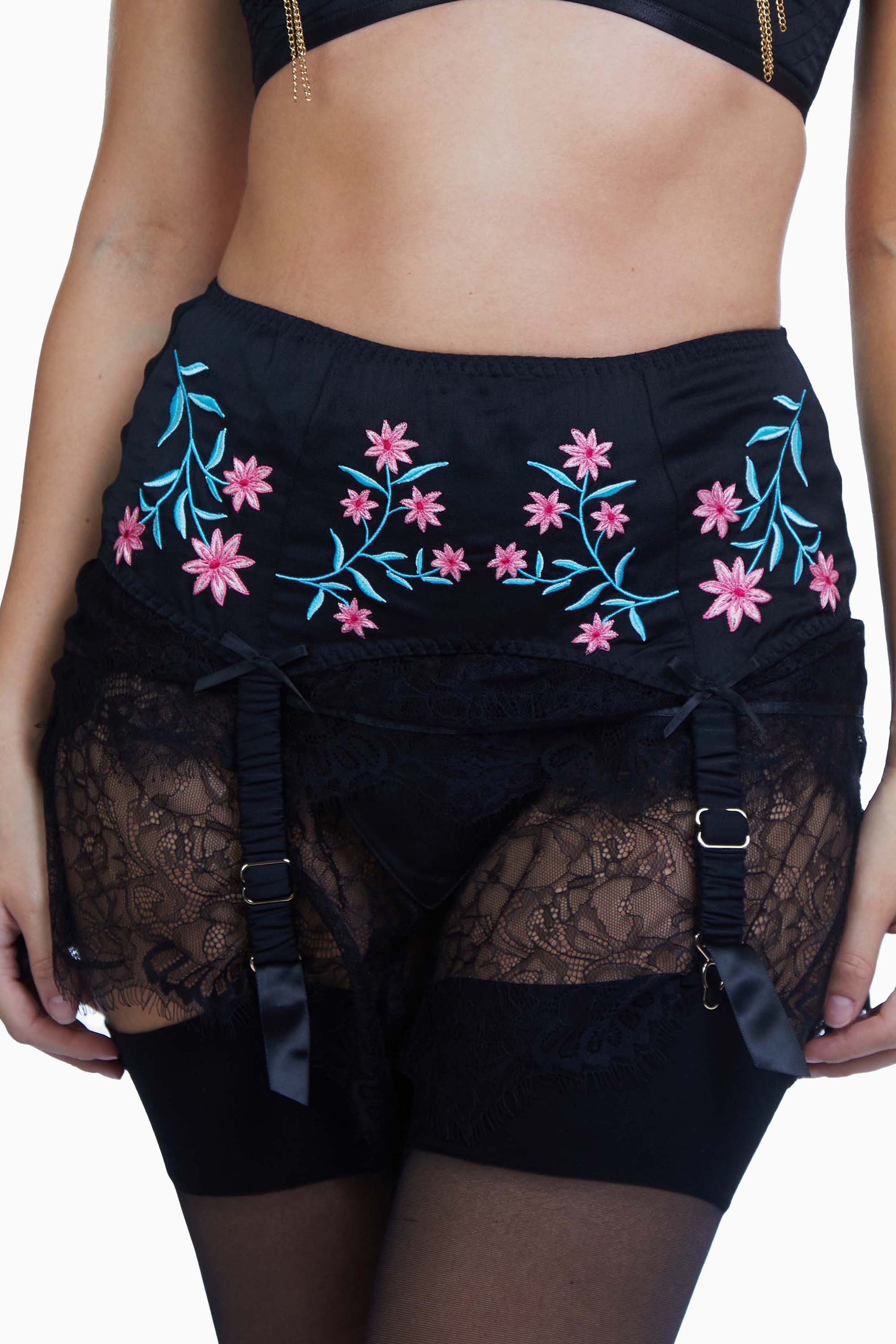 Doris Black Embroidered Retro Suspender Belt - Image 4