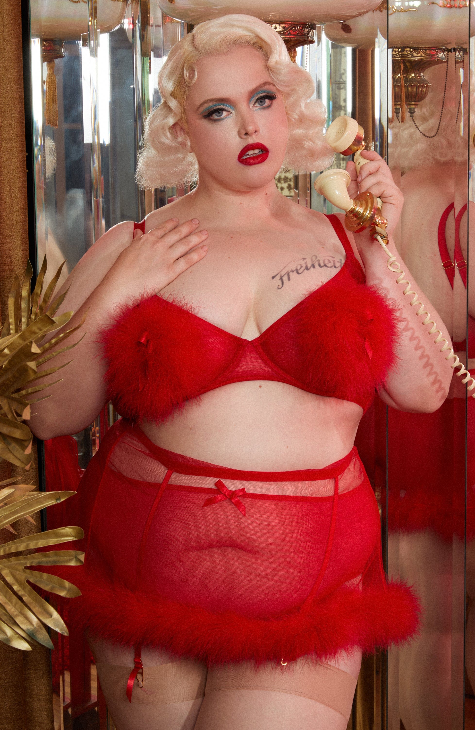 Elizabeth Red Plunge Feather Bra - Image 3
