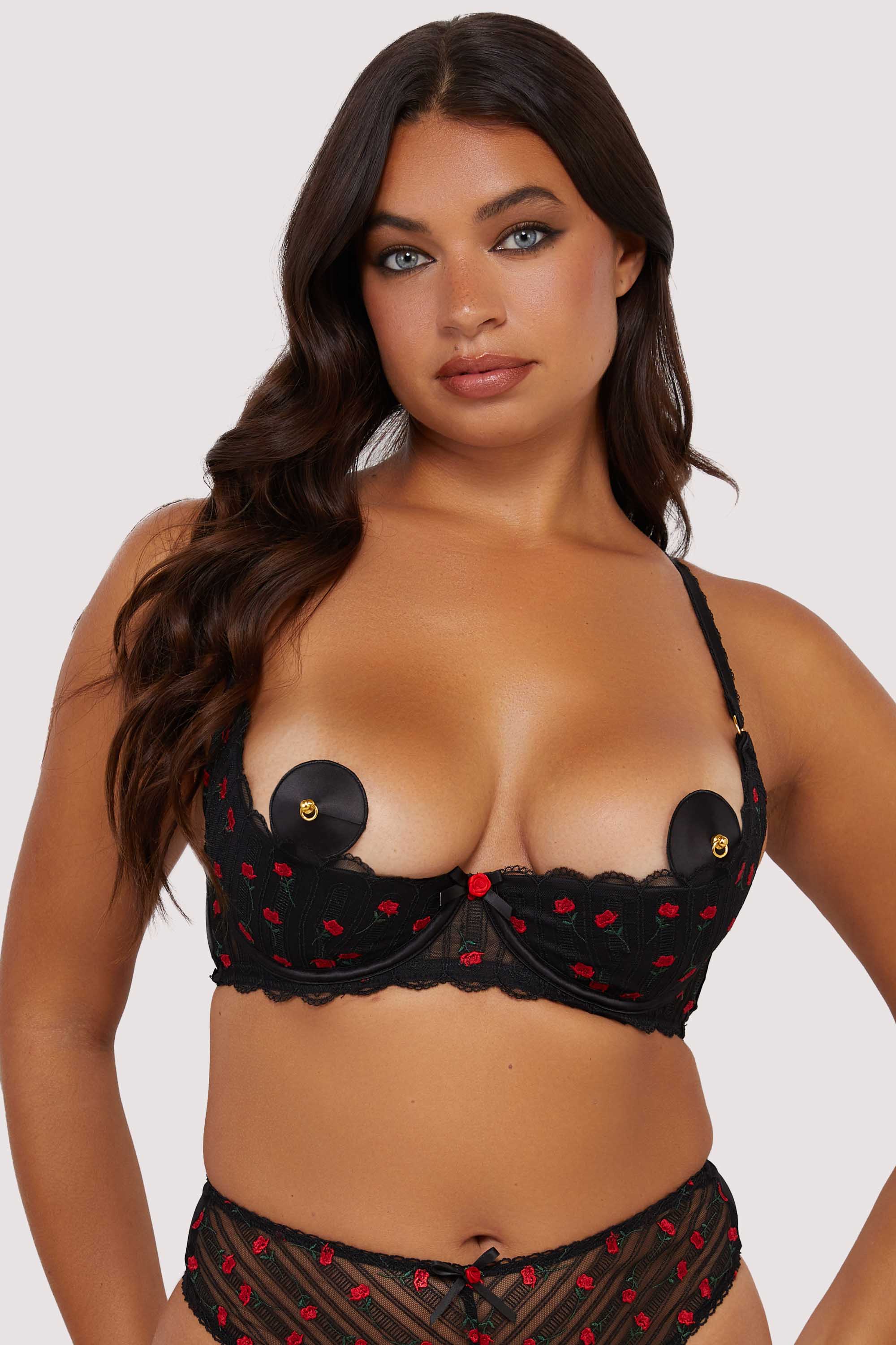 Elodie Black and Red Rosebud Embroidery Set - Image 3