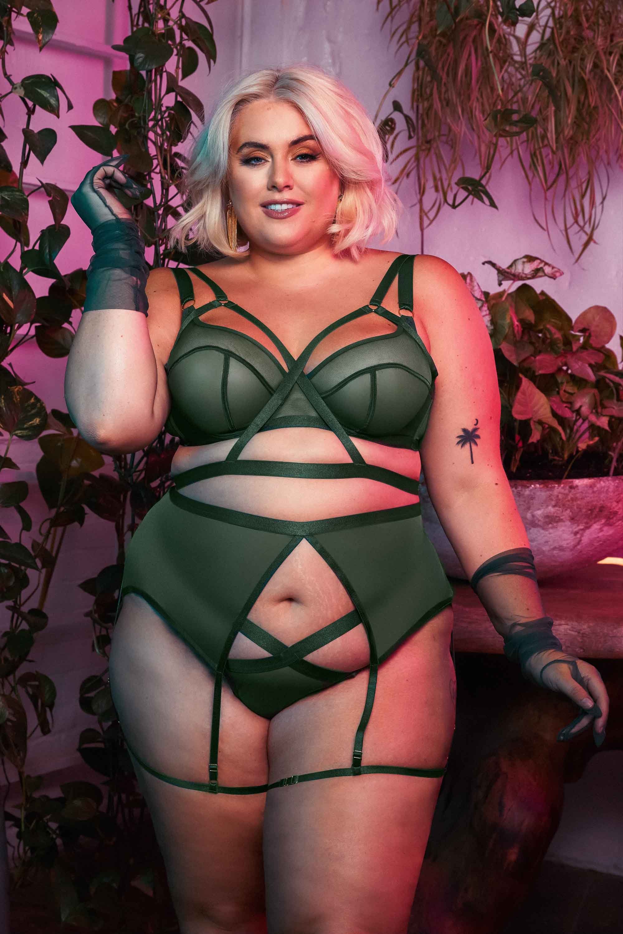 Regent Green Mesh Harness Suspender - Image 4