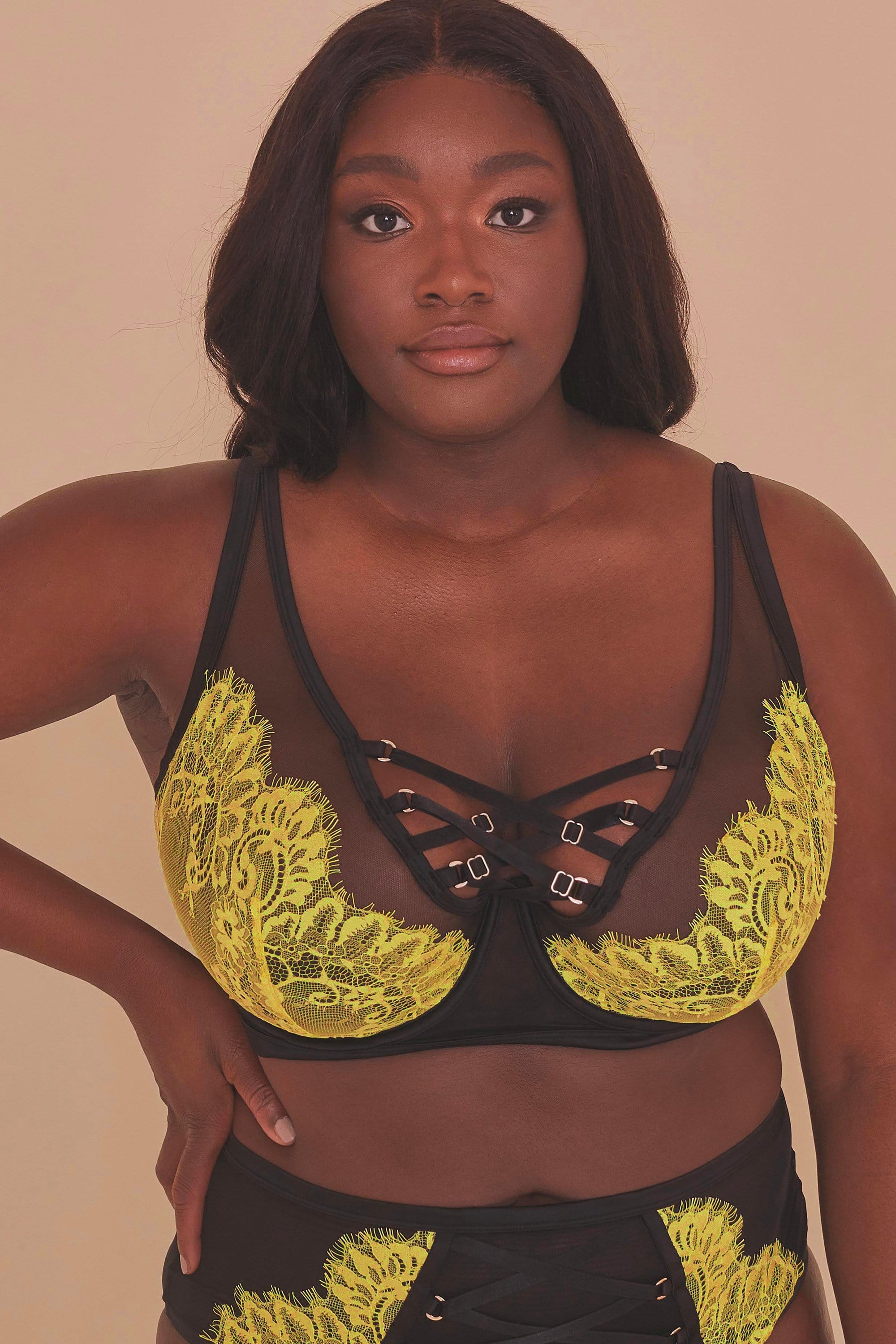 Kylie Black/Lime Lace Up High Apex Bra - Image 3