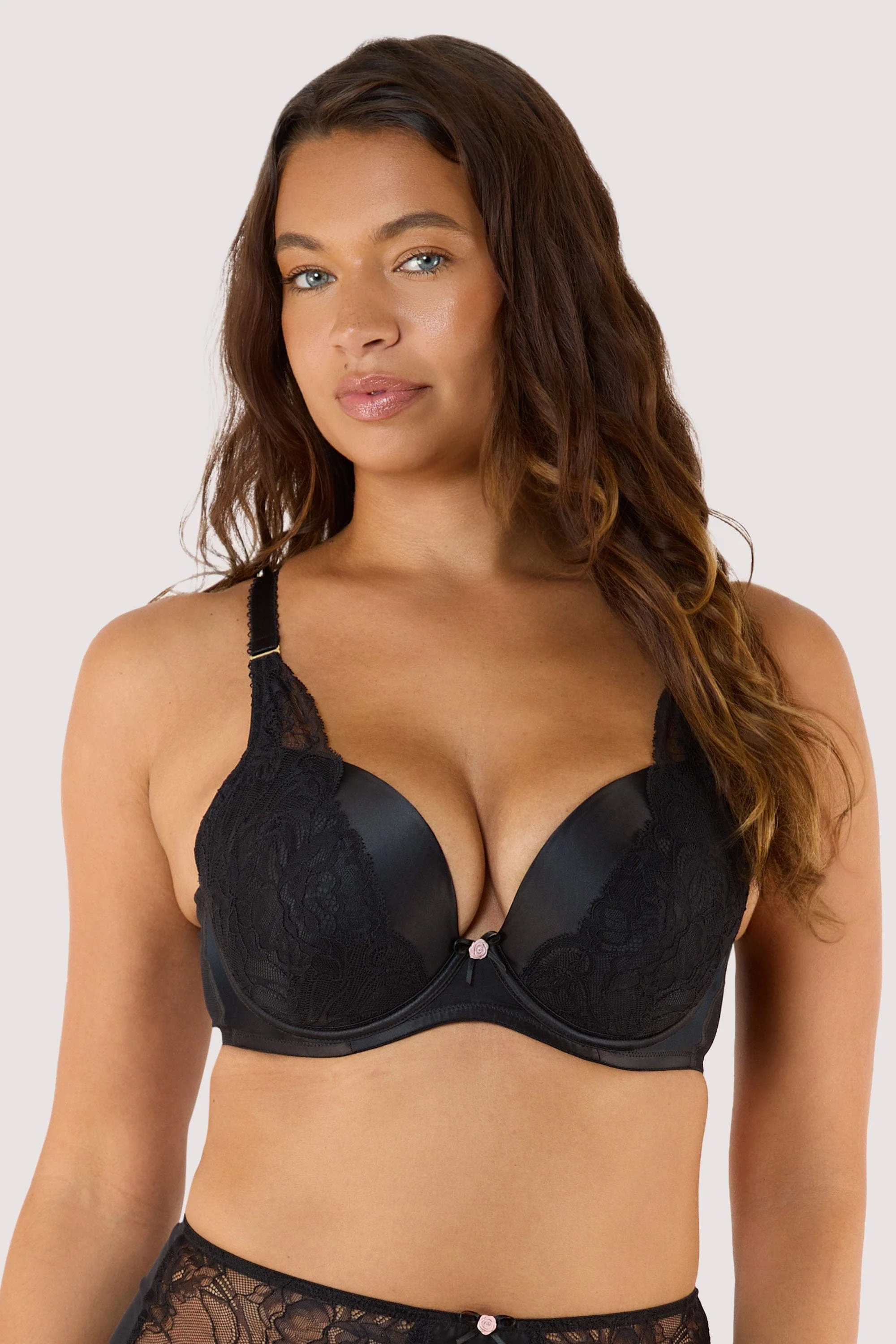 Idol Black Padded Plunge Bra - Image 2