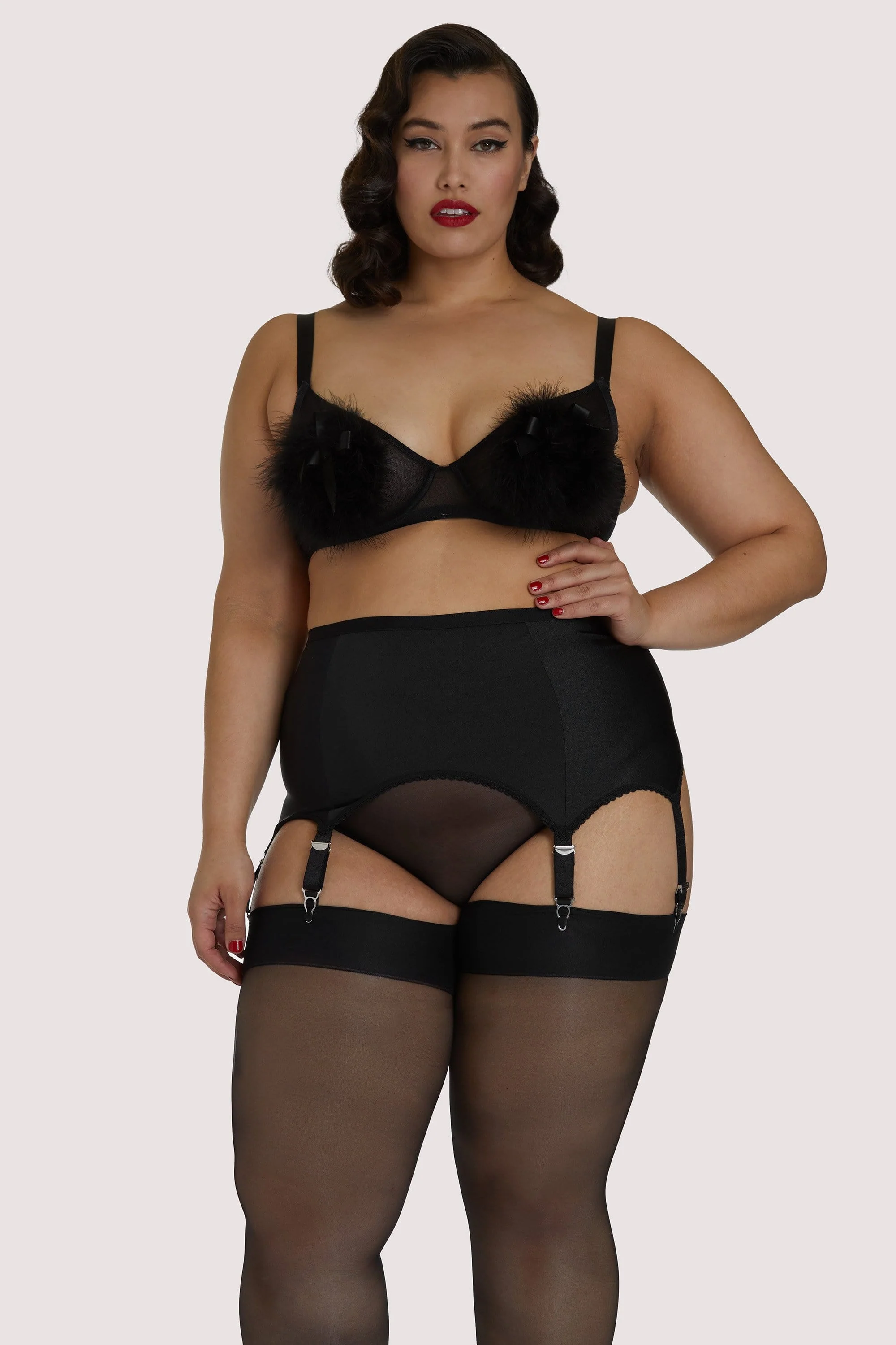 Retro Classics 6-Strap Suspender Belt - Image 5