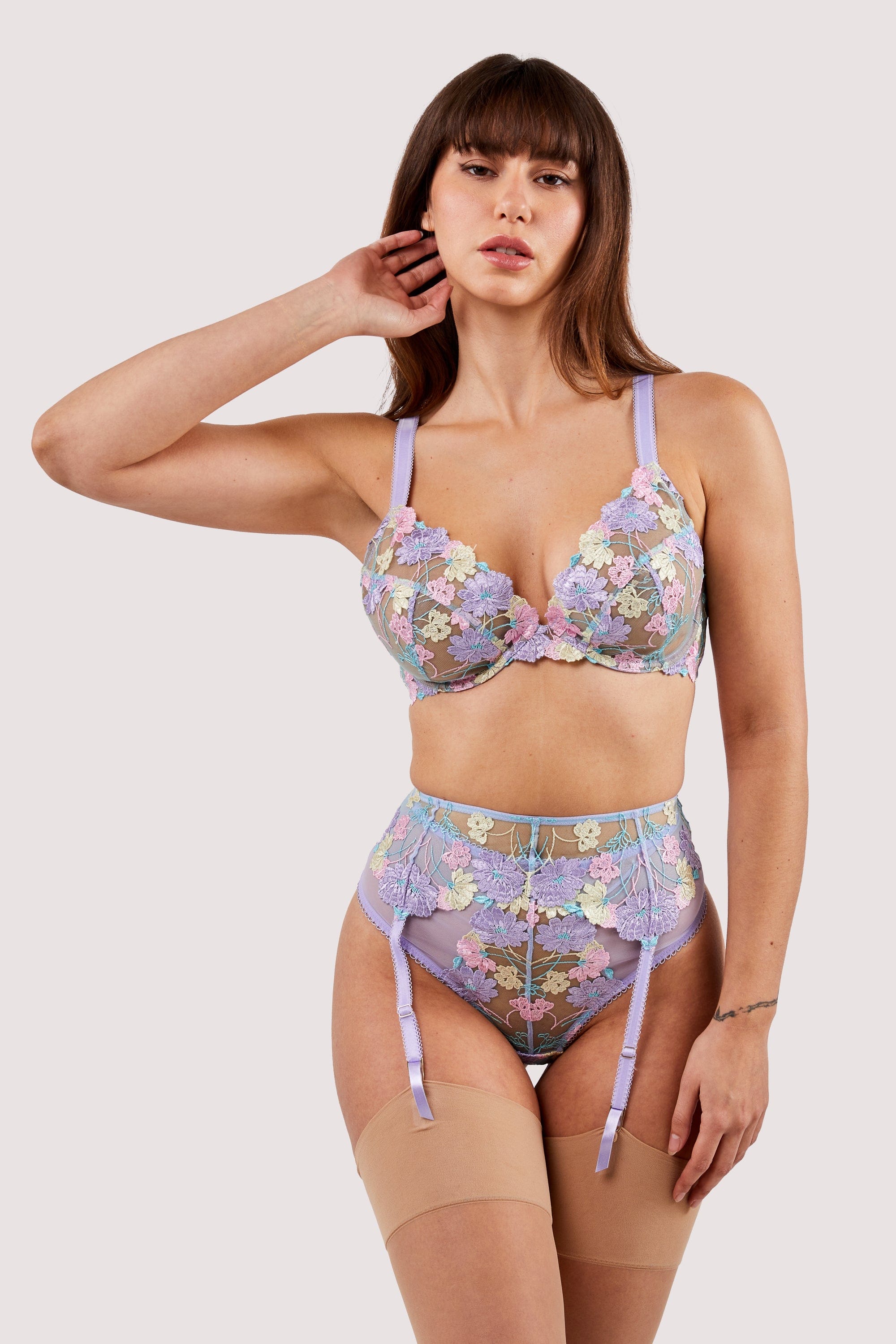 Luna Pastel Embroidered Picot Elastic Suspender - Image 6