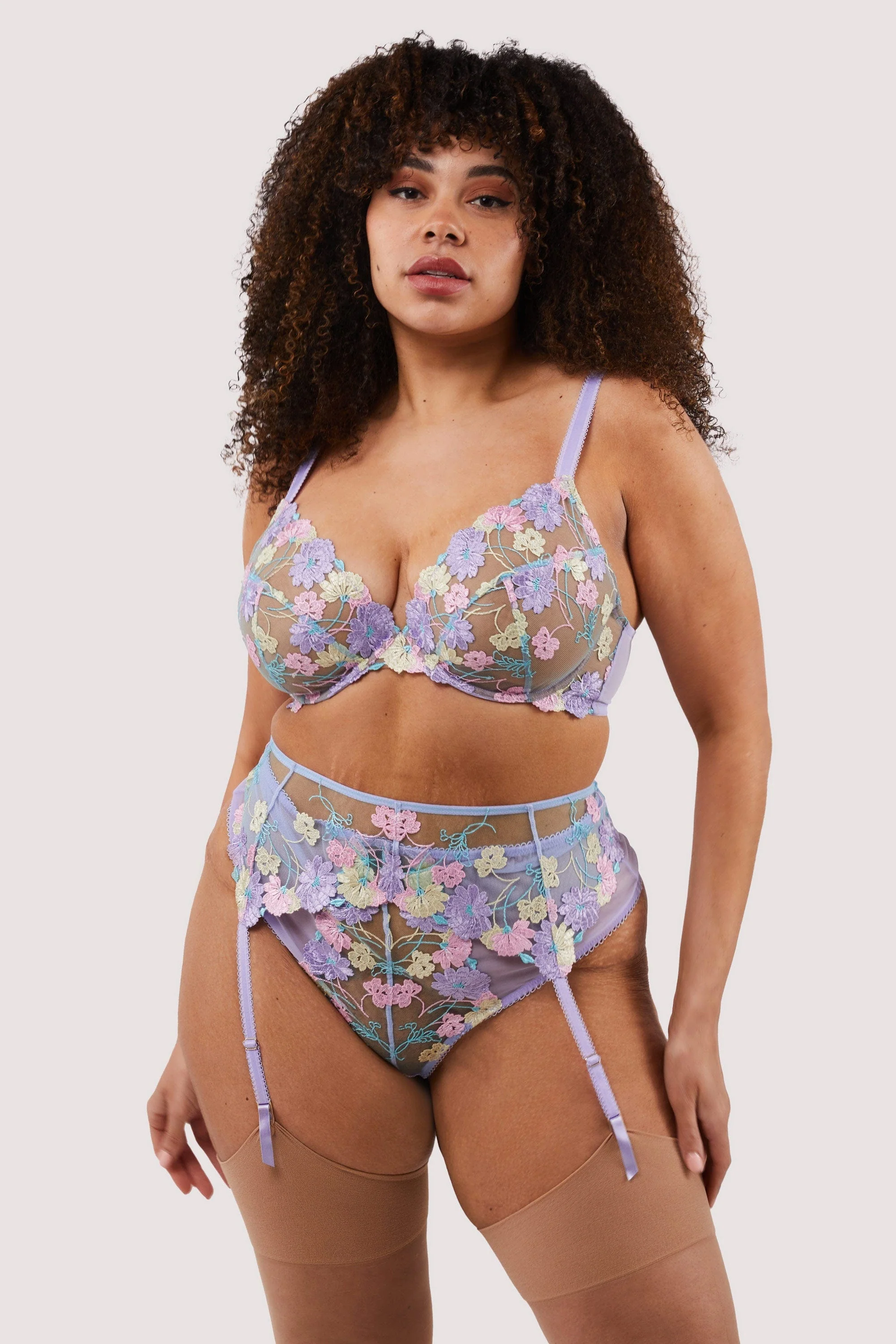 Luna Pastel Embroidered Picot Elastic Suspender - Image 9