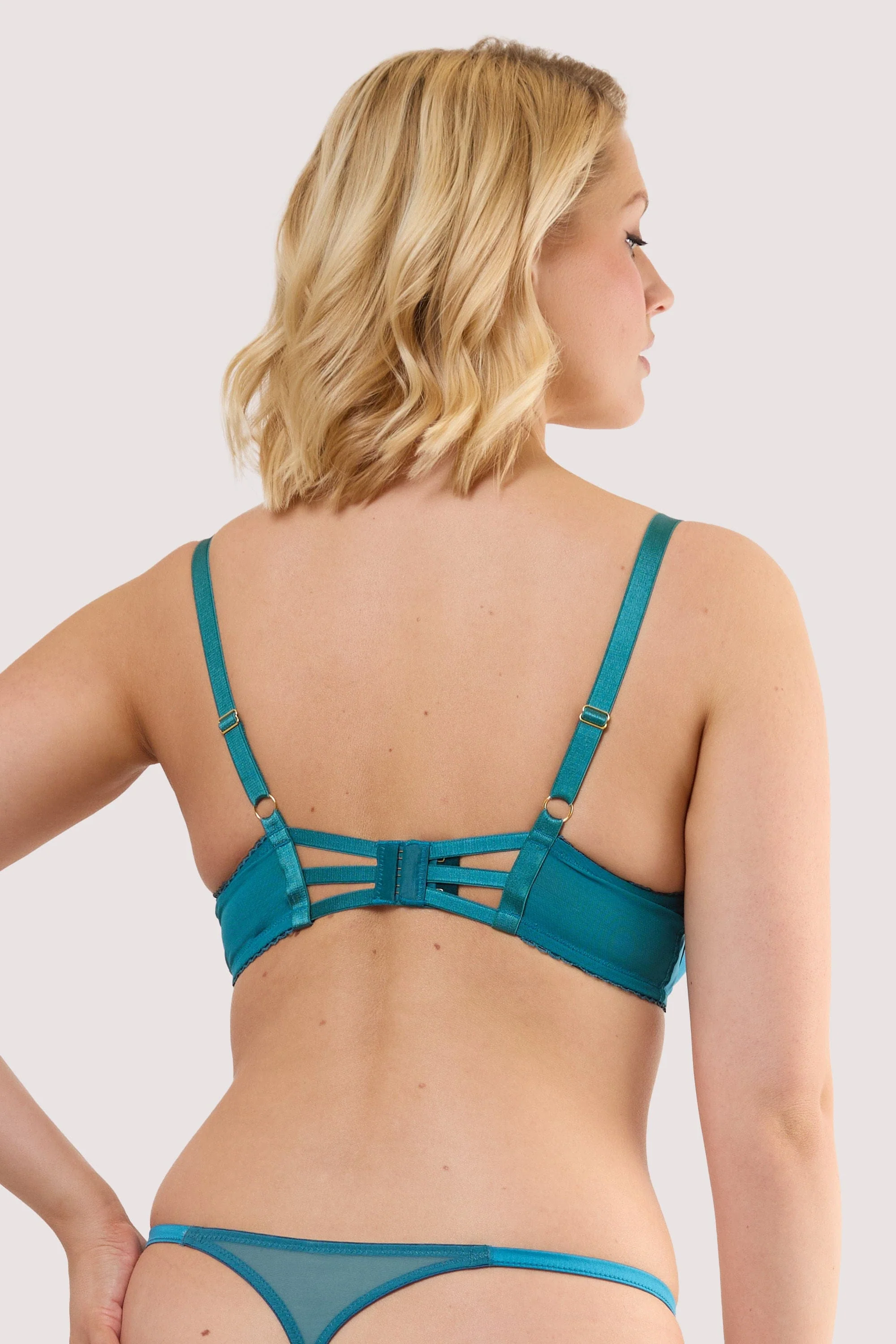 Mariposa Teal Butterfly Embroidery Set - Image 3