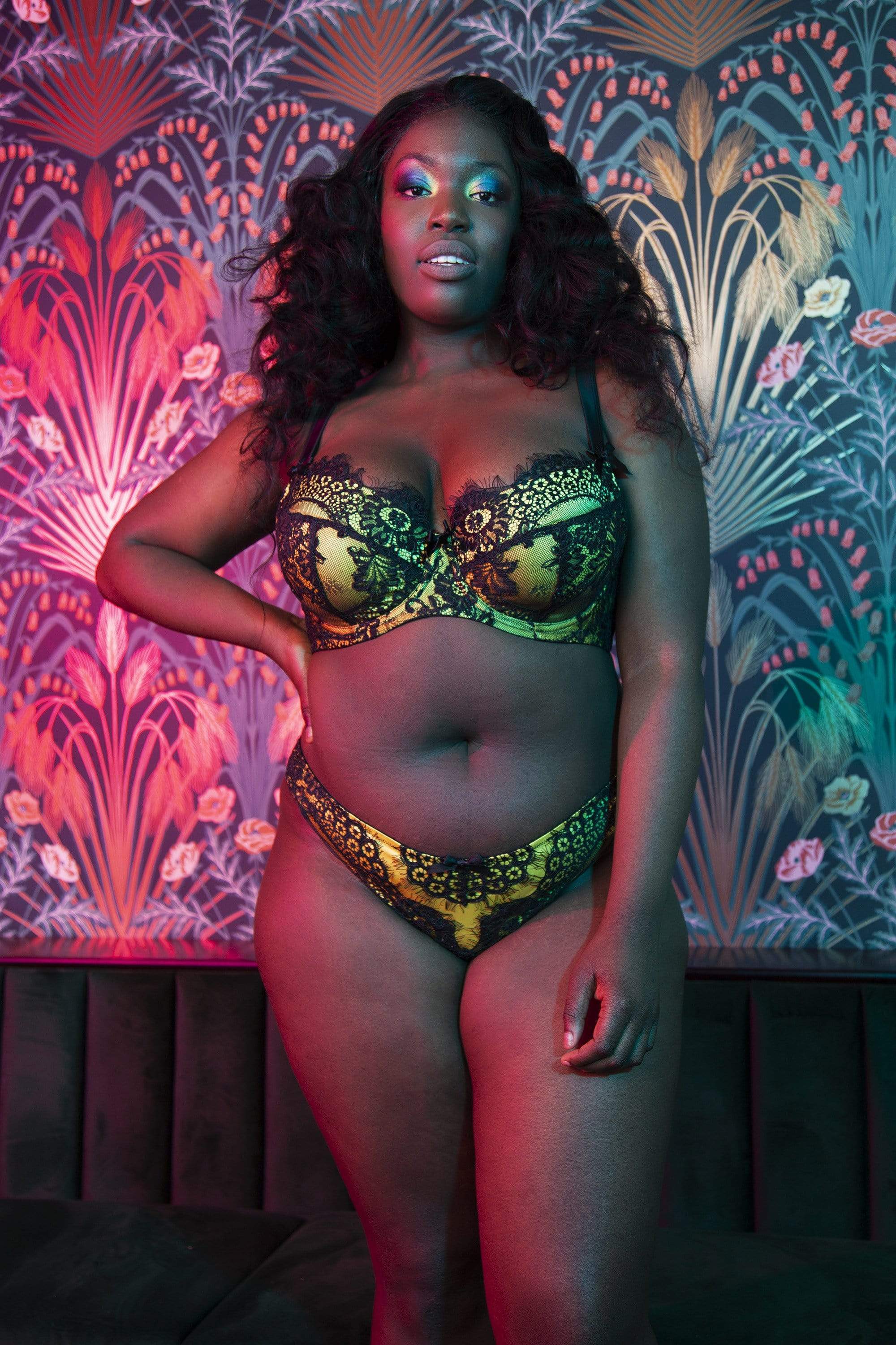 Jaquelina Mustard Contrast Plunge Bra - Image 4