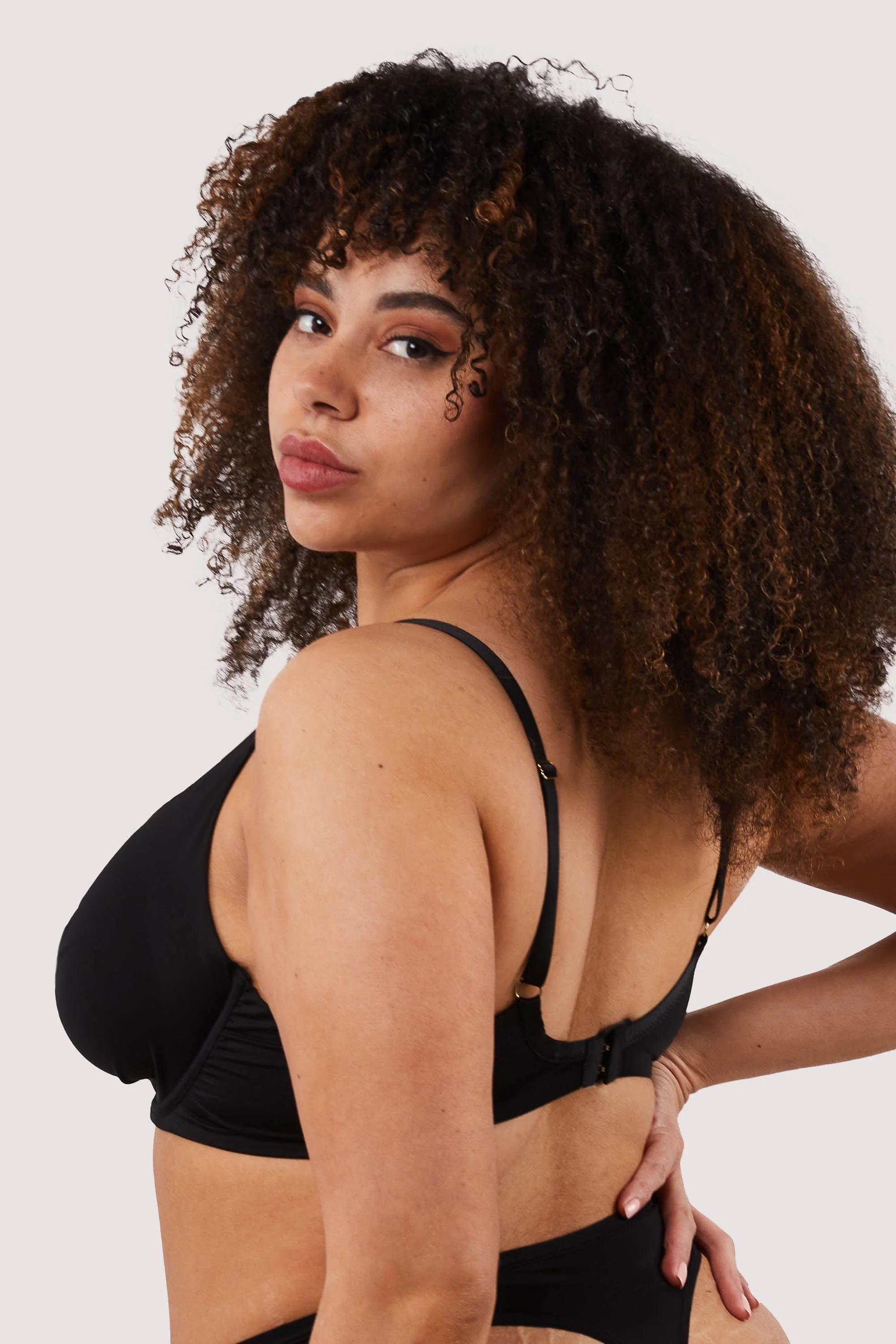 Second Skin Black Recycled Plunge Bra - Image 7