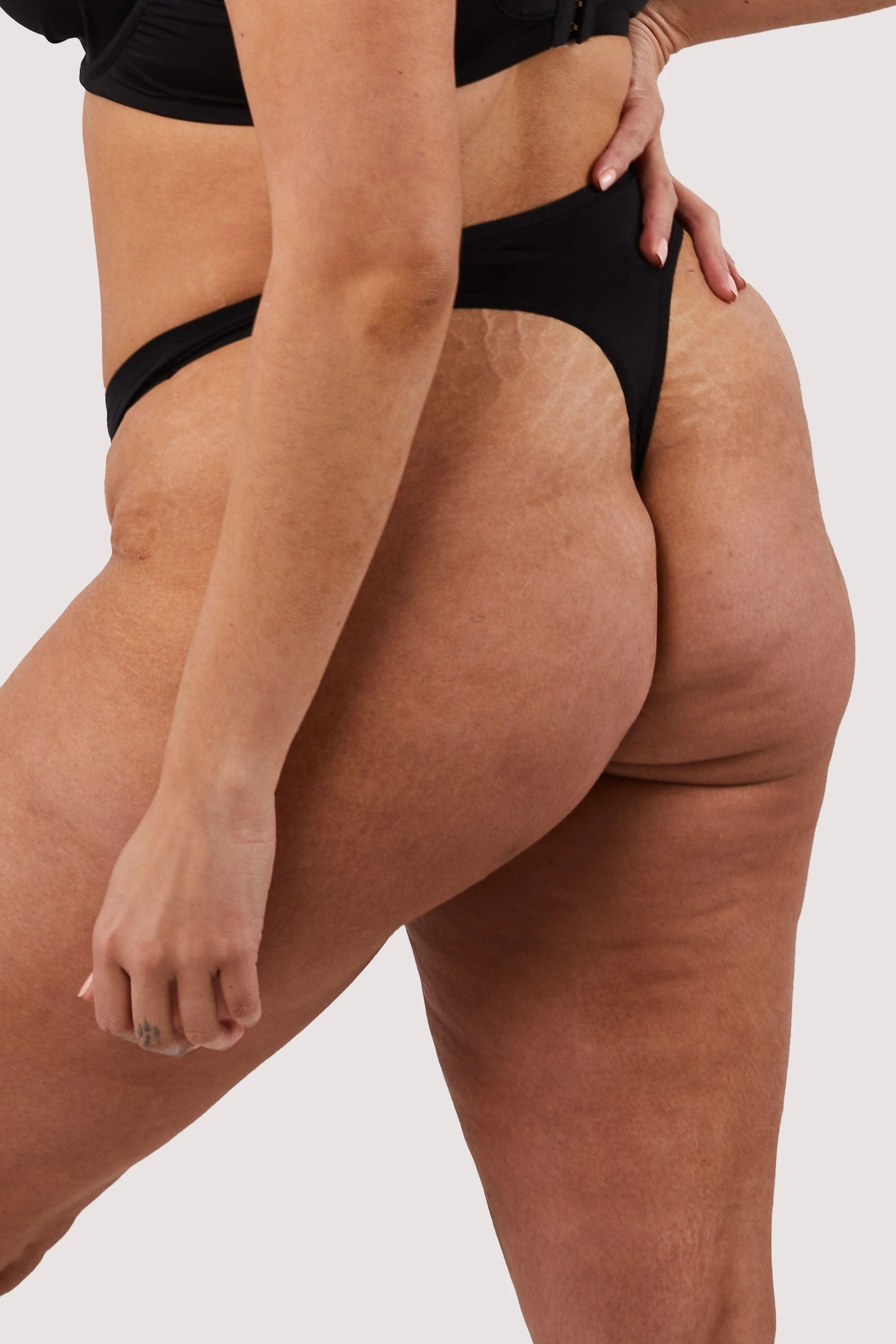 Second Skin Black Recycled Thong - Image 5