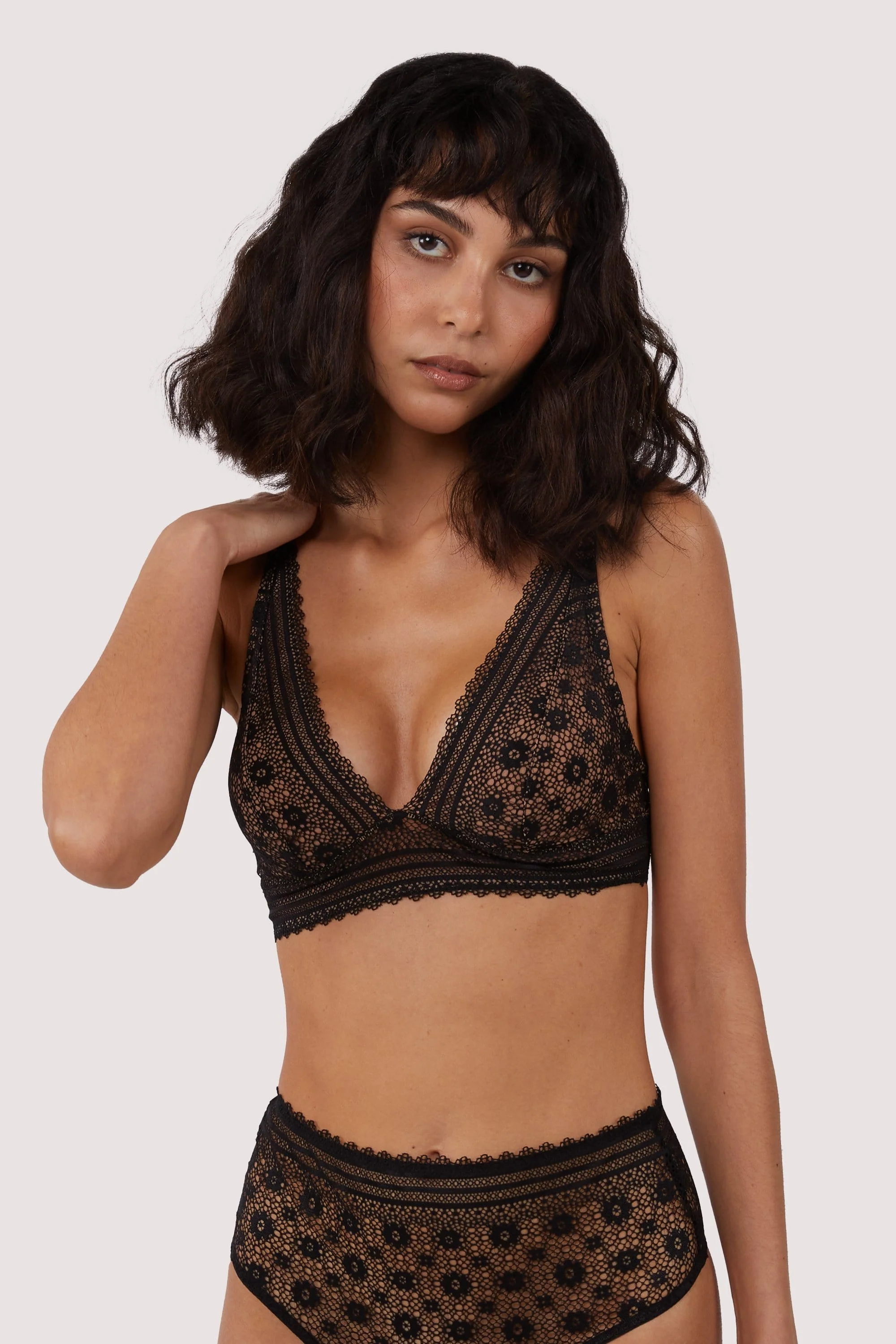 Maia Black Lace Bralette - Image 4