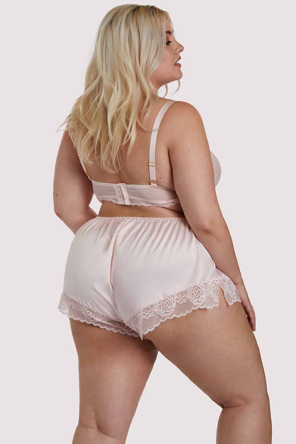 Georgina Lace Bra & Shorts - Image 8