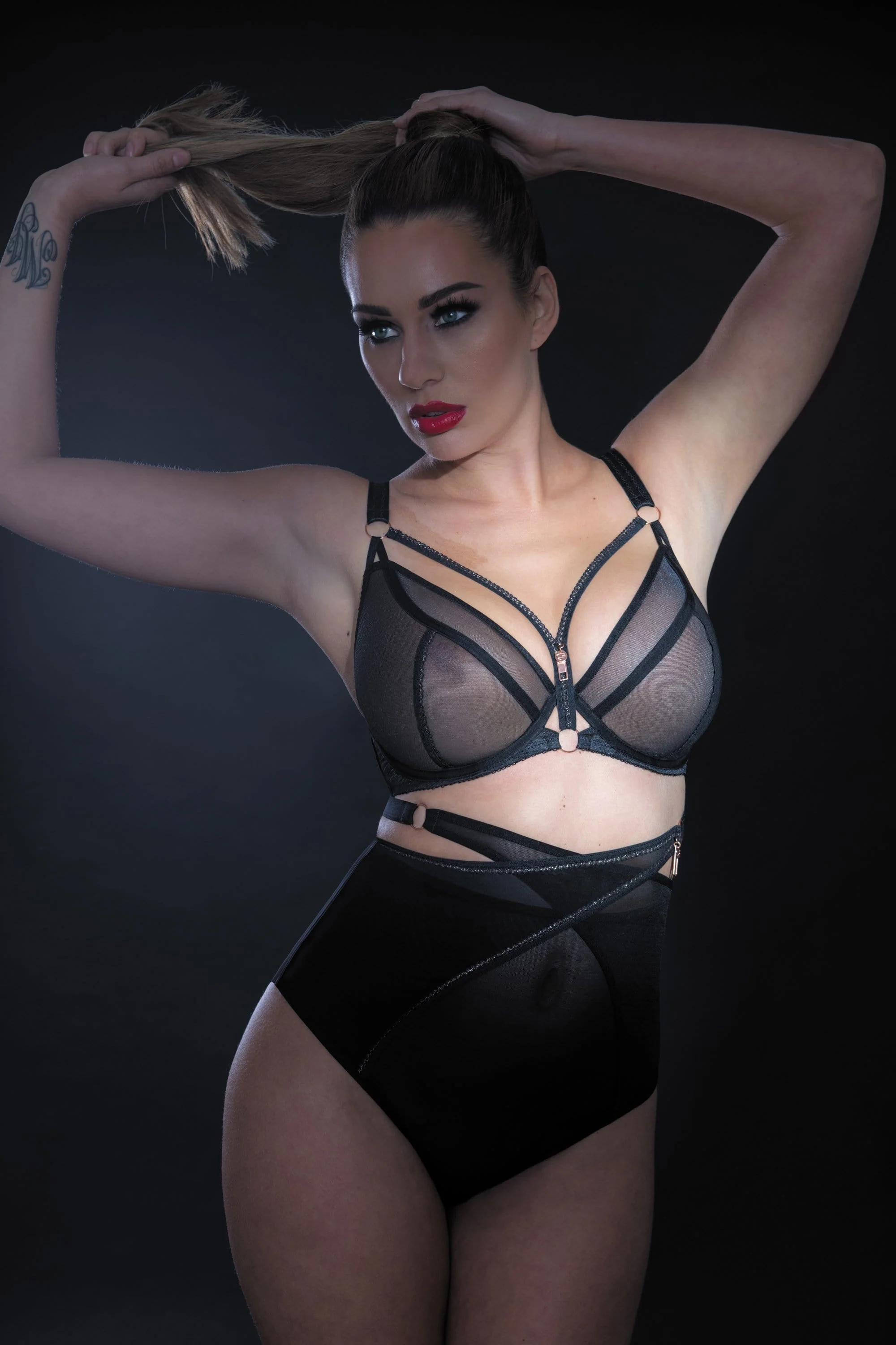 Unzipped Black Plunge Bra - Image 3