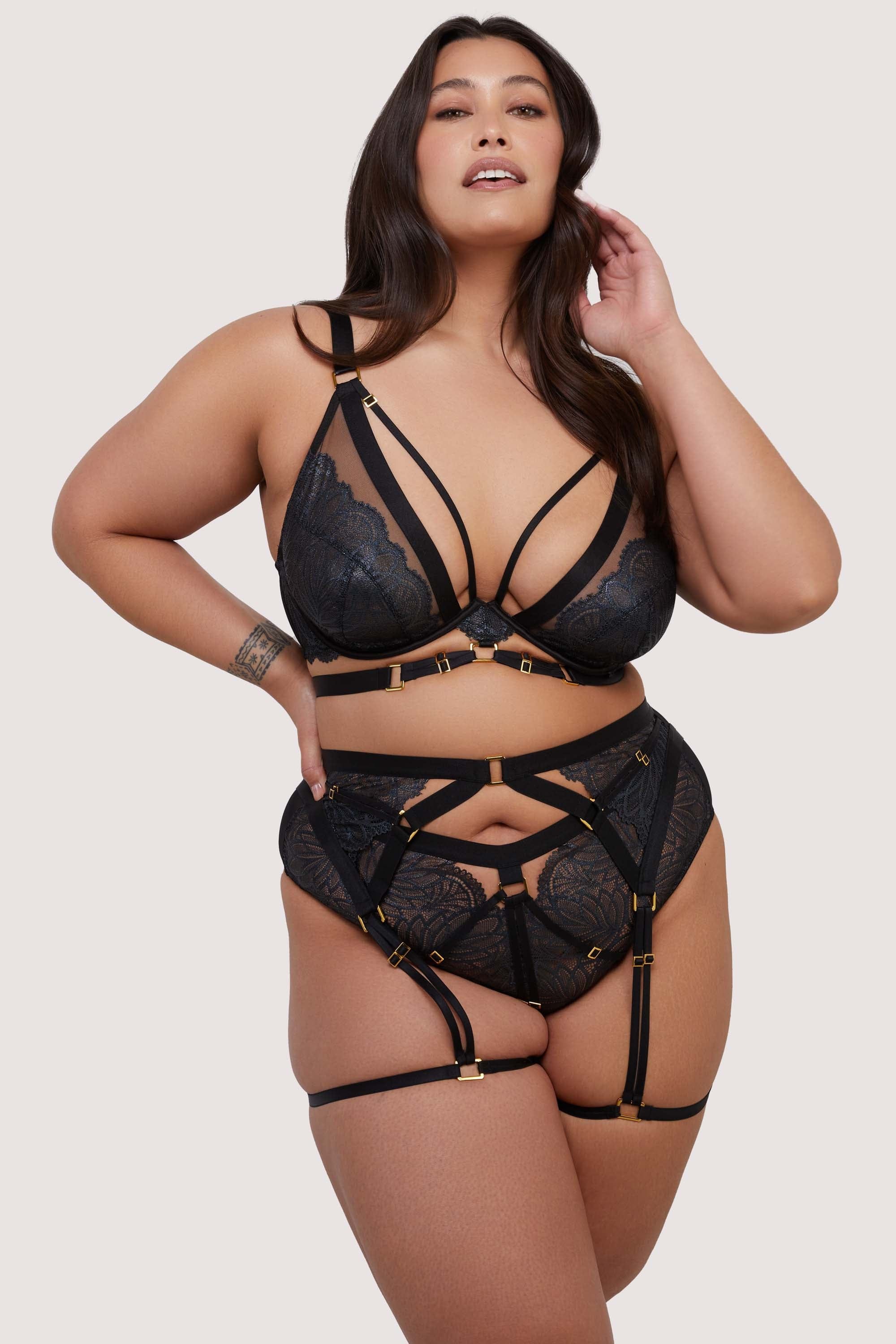 Tabitha Black Wet-Look Lace Set - Image 10