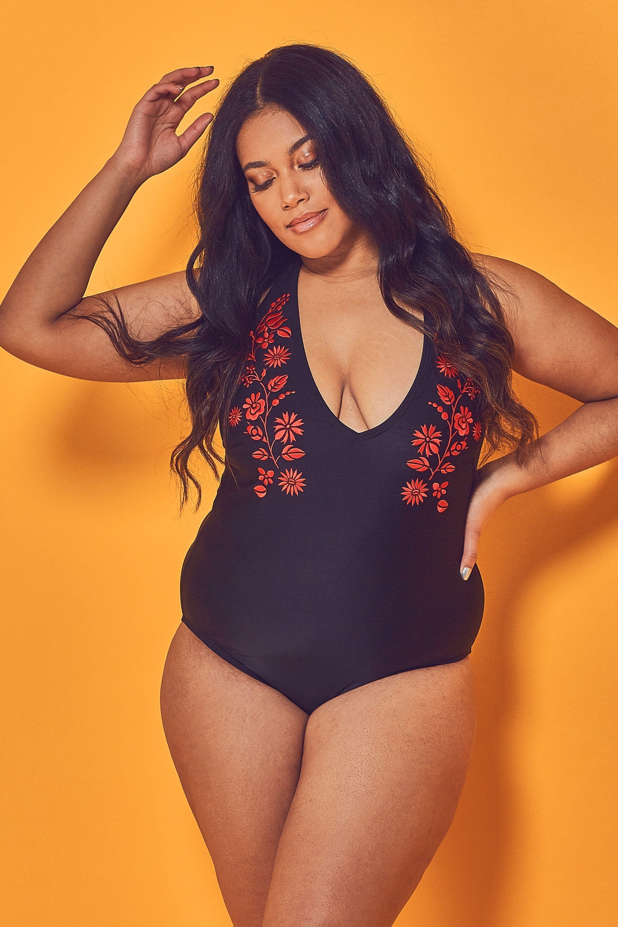 Wolf & Whistle Embroidered Plunge Swimsuit Curve - Image 5